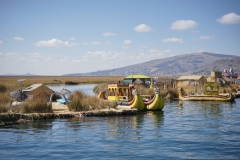 20190828090558-Suedamerika-Titicacasee-Puno-Schilfboote