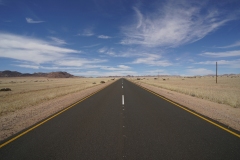 20220811122422_DSC09075-Namibia--Kolmannskuppe nach Aus-Landschaft Strasse