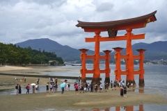 20230825110934__A740163-Sommerurlaub Japan--Miyajima-Tor-Gx0