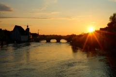 20230502200435__A747023-Regensburg-Steinerne-Bruecke-Gx1